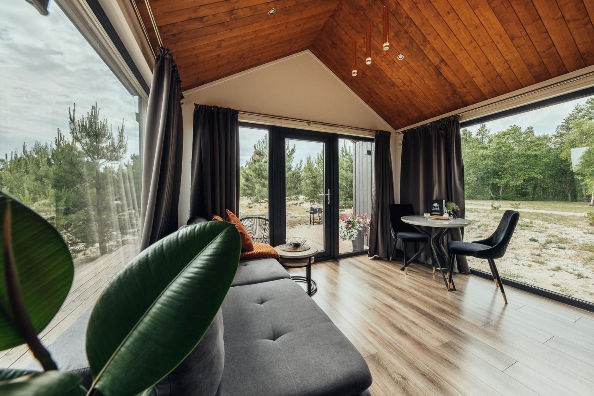 Atputas Komplekss Pazust Priedes - Sunset House Бернати